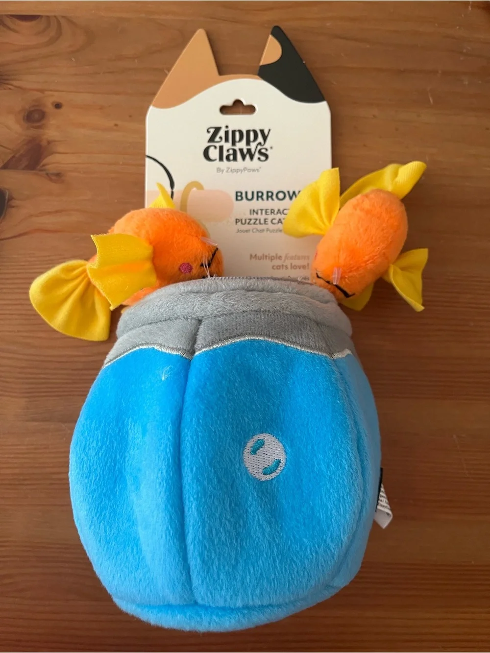 NWT ZippyClaws Burrow Fish in Bowl Cat Plush Toy with Catnip